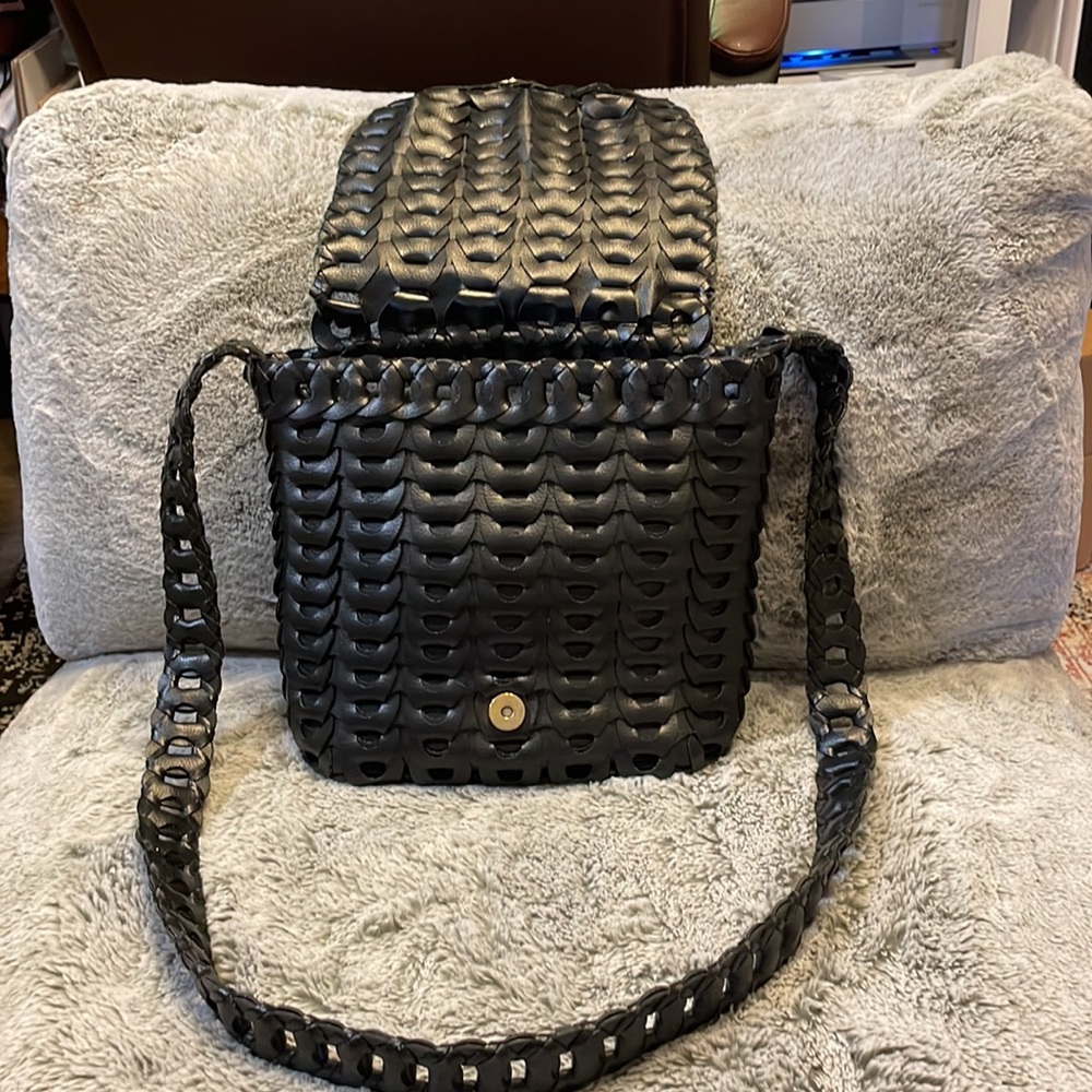 Black Woven Purse - Picture 2 of 9